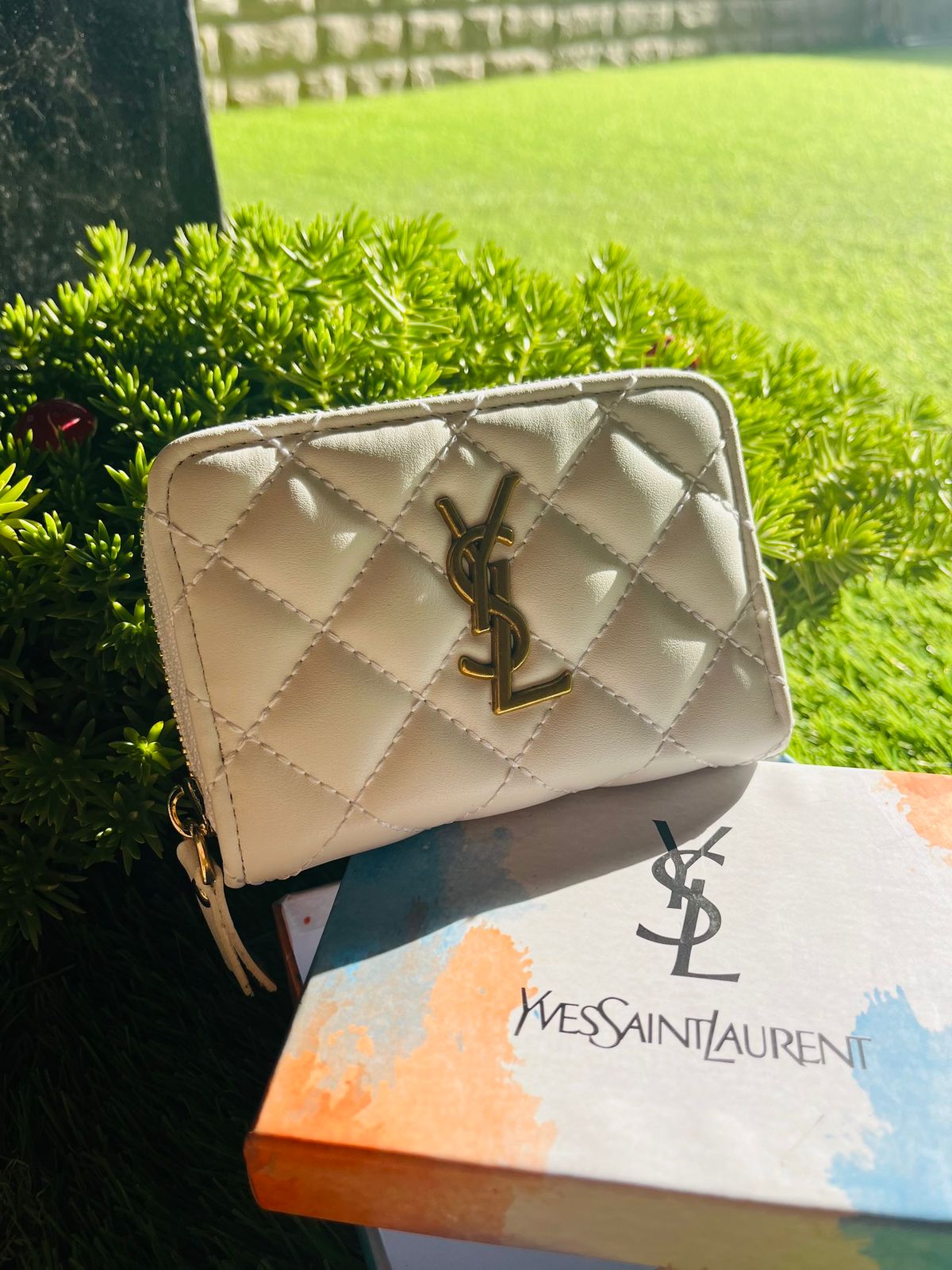 حقيبة Becky من ماركة سان لوران (Saint Laurent